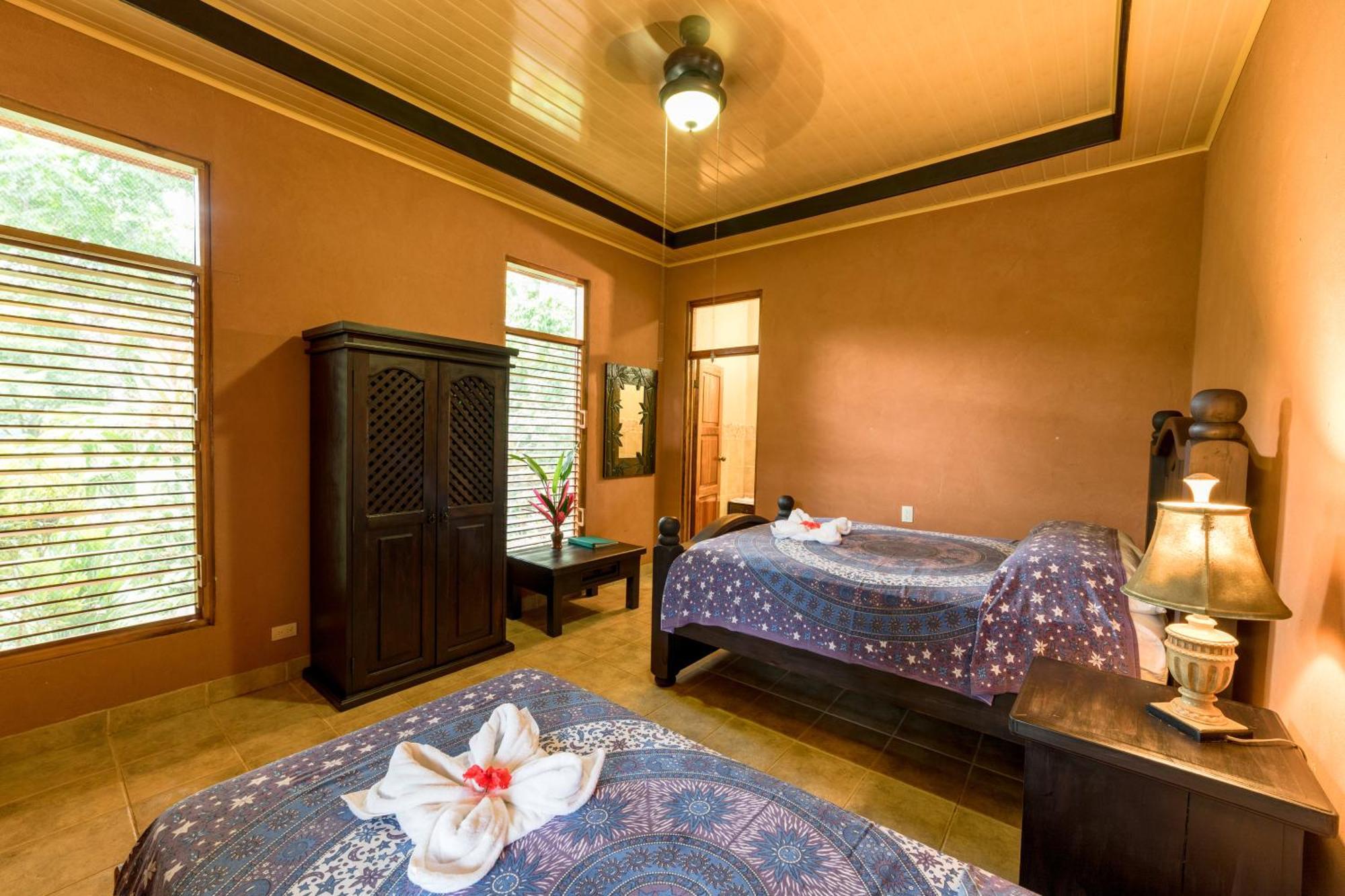 Luna Lodge Carate المظهر الخارجي الصورة