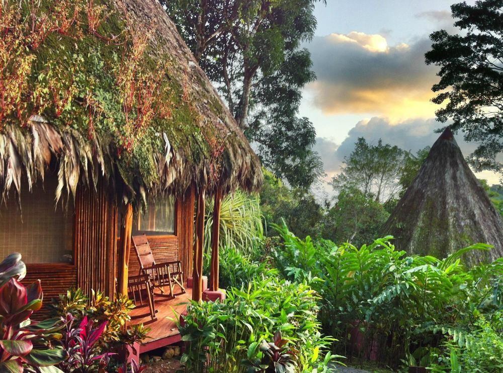 Luna Lodge Carate المظهر الخارجي الصورة