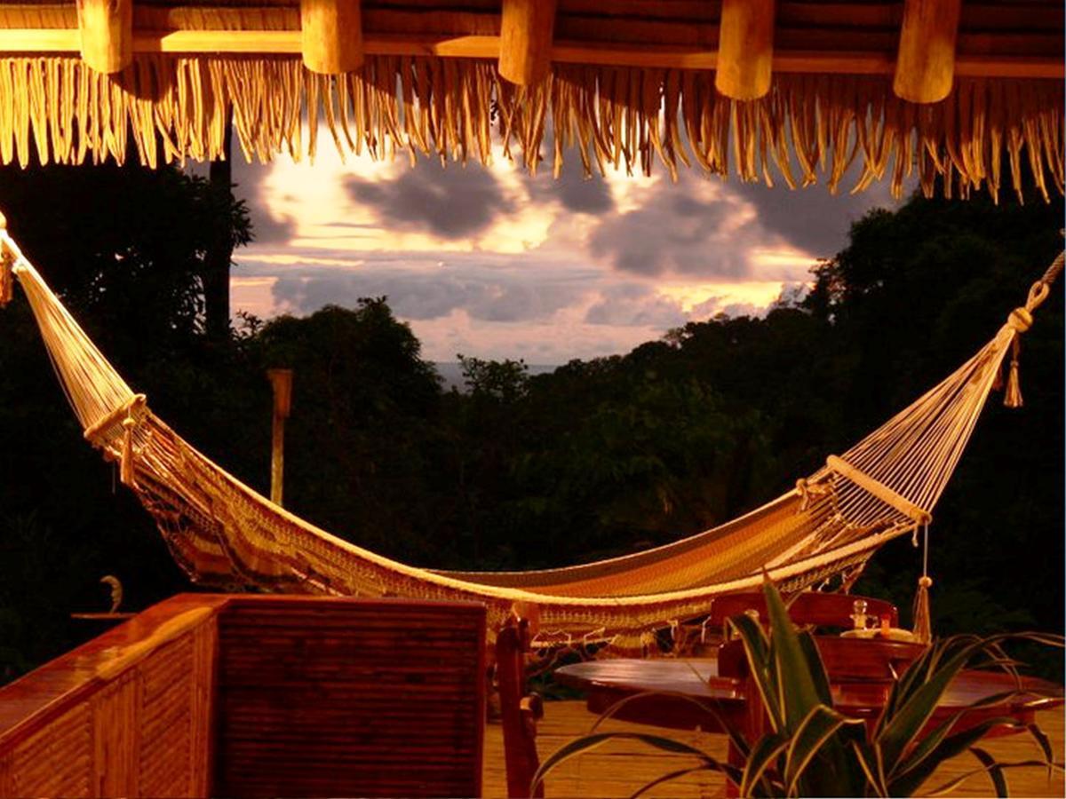 Luna Lodge Carate المظهر الخارجي الصورة