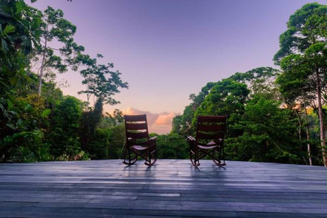 Luna Lodge Carate المظهر الخارجي الصورة
